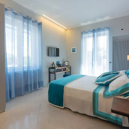 La Piazzetta 4*