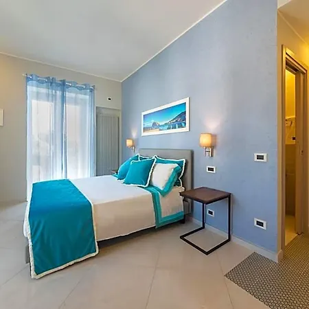 La Piazzetta 4*