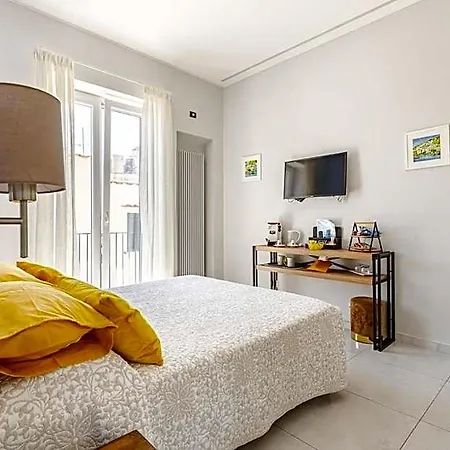 La Piazzetta לינה וארוחת בוקר 4*