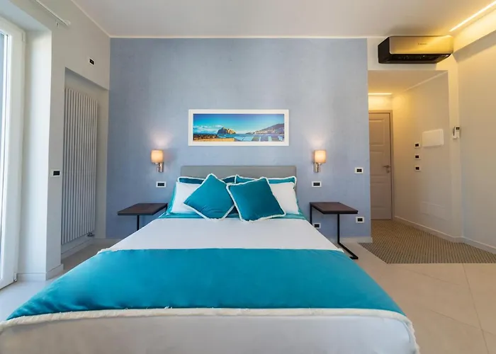 Alojamento de Acomodação e Pequeno-almoço La Piazzetta 4*